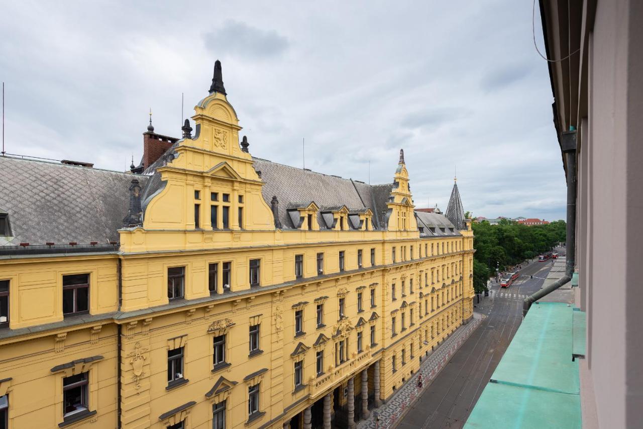 New Luxury Apt With Ac&Parking In The Center Of Prague Apartment Bagian luar foto